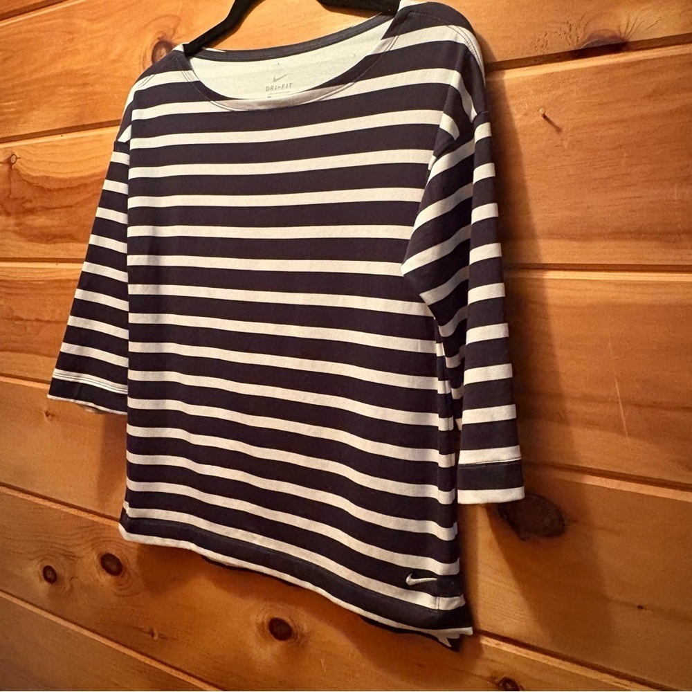 Nike Striped Navy and White Top Size Small